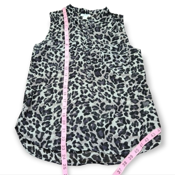 Old Navy Sheer Leopard Sleeveless Button Down Blouse - Picture 4 of 7
